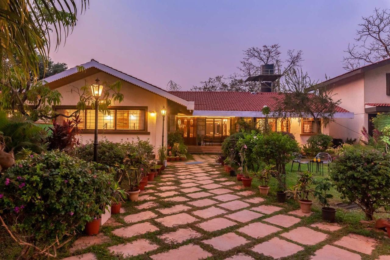 Stayvista'S Casa Palmera - Pet-Friendly Villa With Pool, Garden With Gazebo, And Indoor & Outdoor Games Алибаг Екстериор снимка